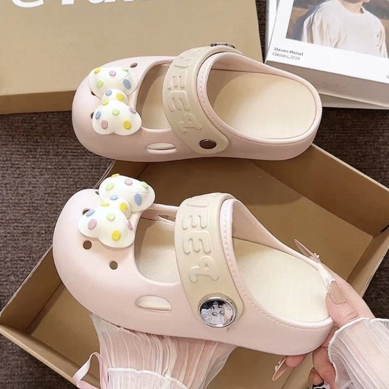 Street Fashion Girl - Sandal Kartun Lucu Terbaru 2026 Untuk
