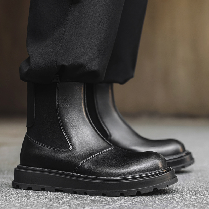 Street Fashion England - Sepatu bot chelsea modis pria gaya