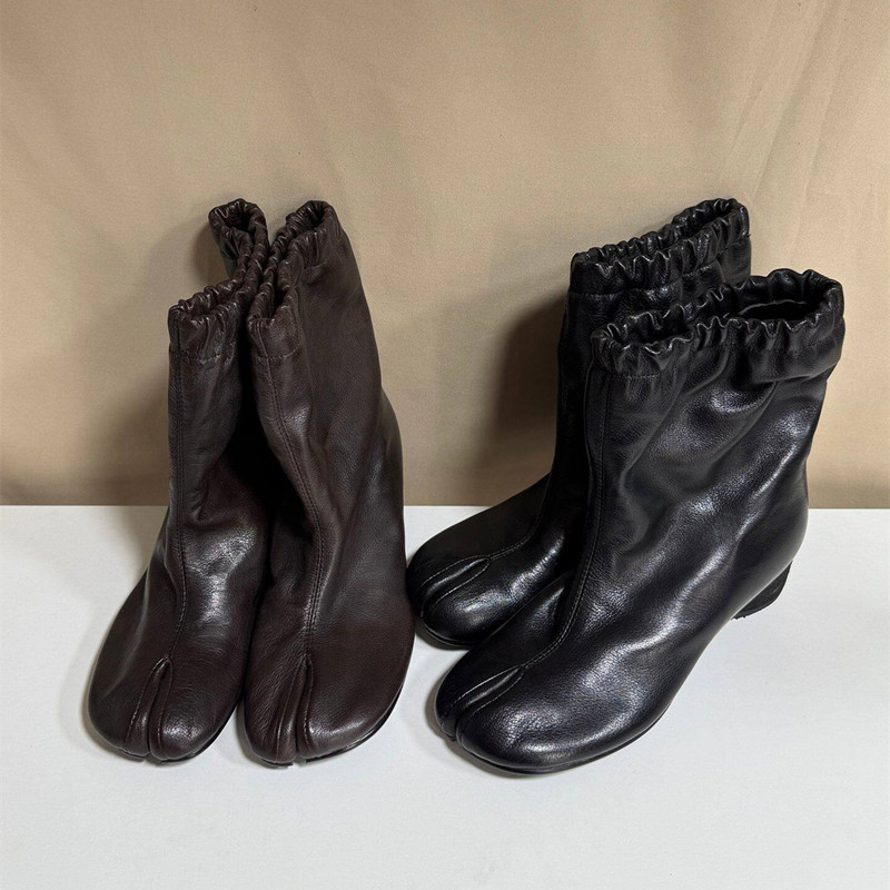 Sepatu Bot Wanita Model Tabi d - Street Fashion Rome ulasan dan harga
