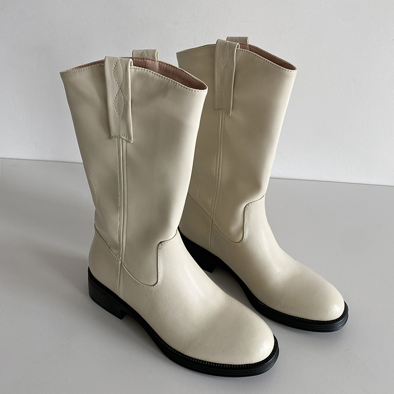 Sepatu Pendek Wanita Model Ter - Street Fashion Rome 2026 ulasan dan harga