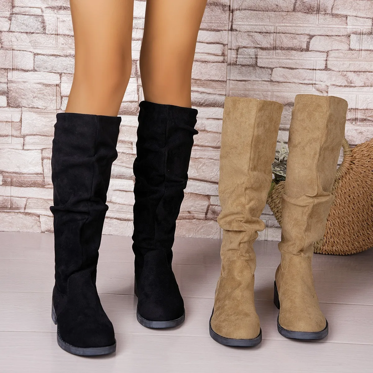 Sepatu Bot Lipit Wanita Bahan  - Street Fashion Rome ulasan dan harga