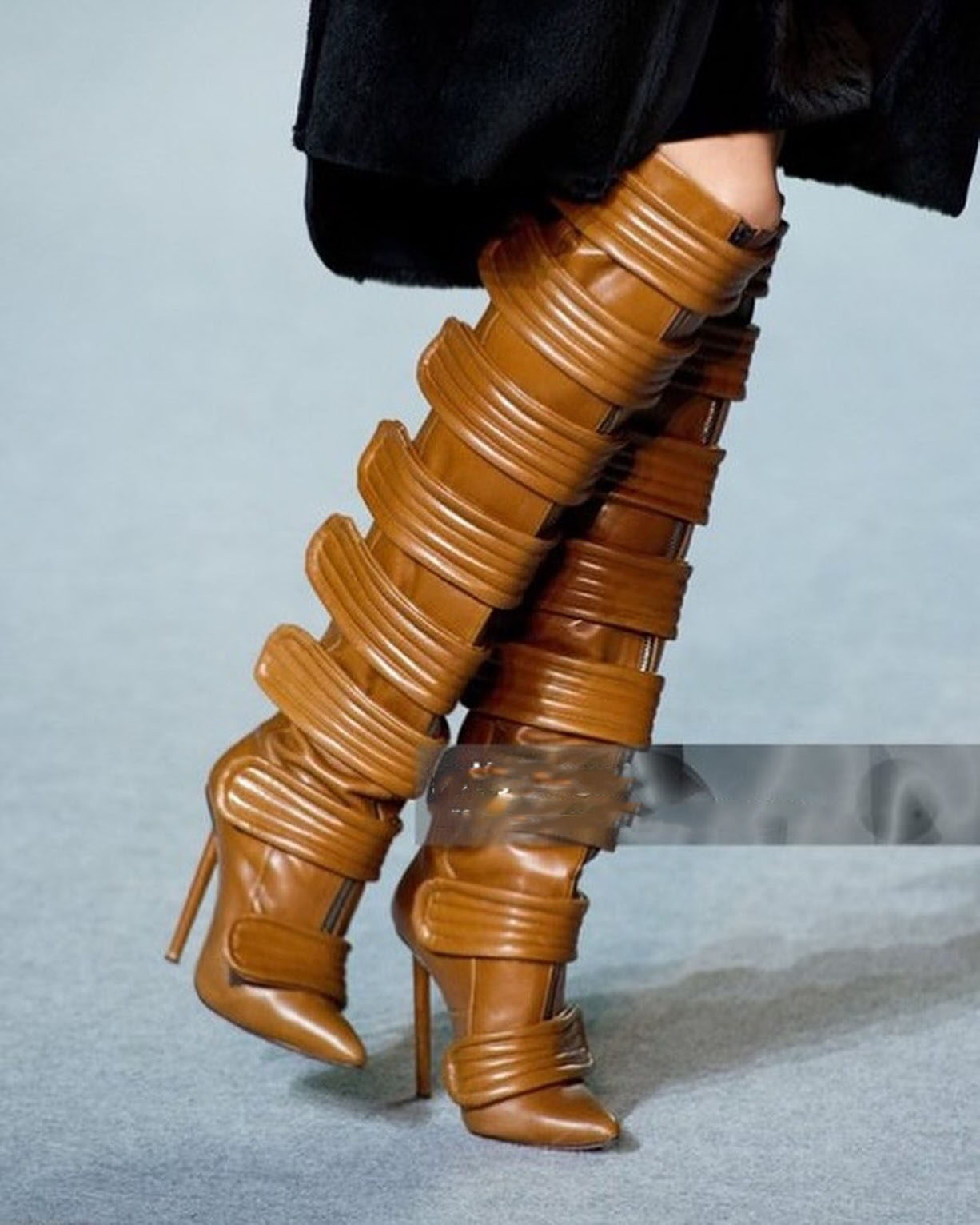Sepatu Boots Tinggi Selutut Uj - Street Fashion Rome 2026 ulasan dan harga